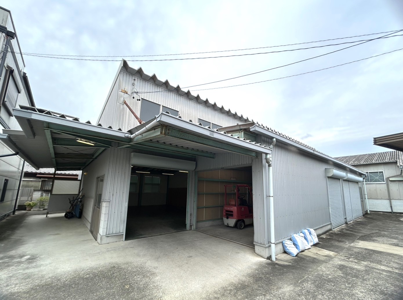 江南市上奈良町神明貸倉庫